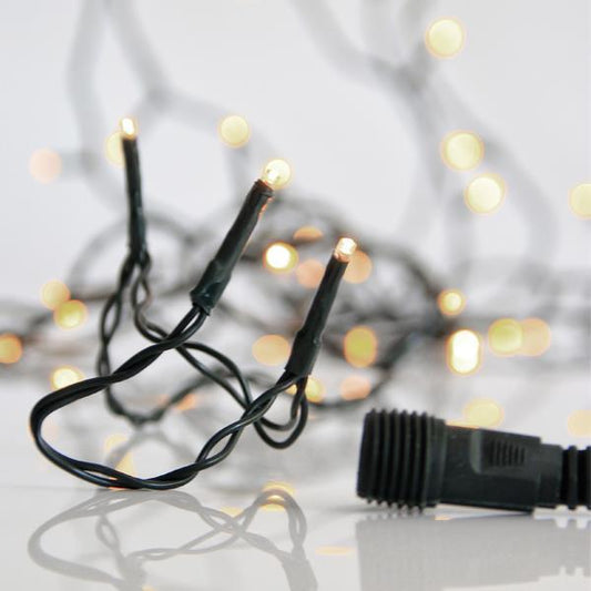 ΠΥΚΝΗ ΣΕΙΡΑ, 1300 LED 3mm, 31V ΜΕΤΑΣΧΗΜΑΤΙΣΤΗ, 4 ΕΠΕΚΤΑΣΕΙΣ ΕΩΣ 2 ΣΕΤ, ΠΡΑΣΙΝΟ PVC ΚΑΛΩΔΙΟ, ΑΠΑΛΟ ΛΕΥΚΟ LED ANA 2cm, ΠΡΟΕΚΤΑΣΗ ΠΑΡΟΧΗΣ 3m, ΙΡ44